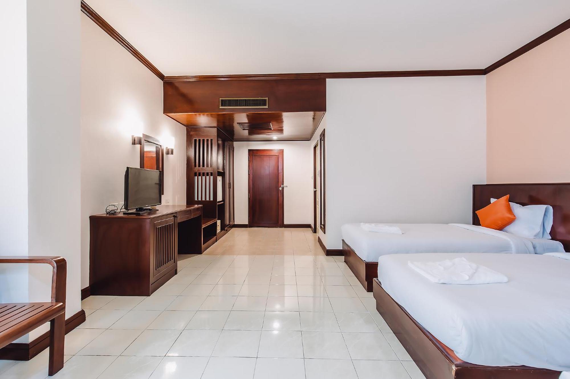 Bauman-Ville Hotel Patong Kültér fotó